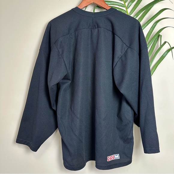 Vintage 90’s Maska Black & Yellow Air Knit Hockey Jersey - Picture 4 of 5